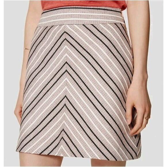 New Ann Taylor LOFT Multi-color Chevron Tweed Skirt Size 4 - Picture 1 of 6